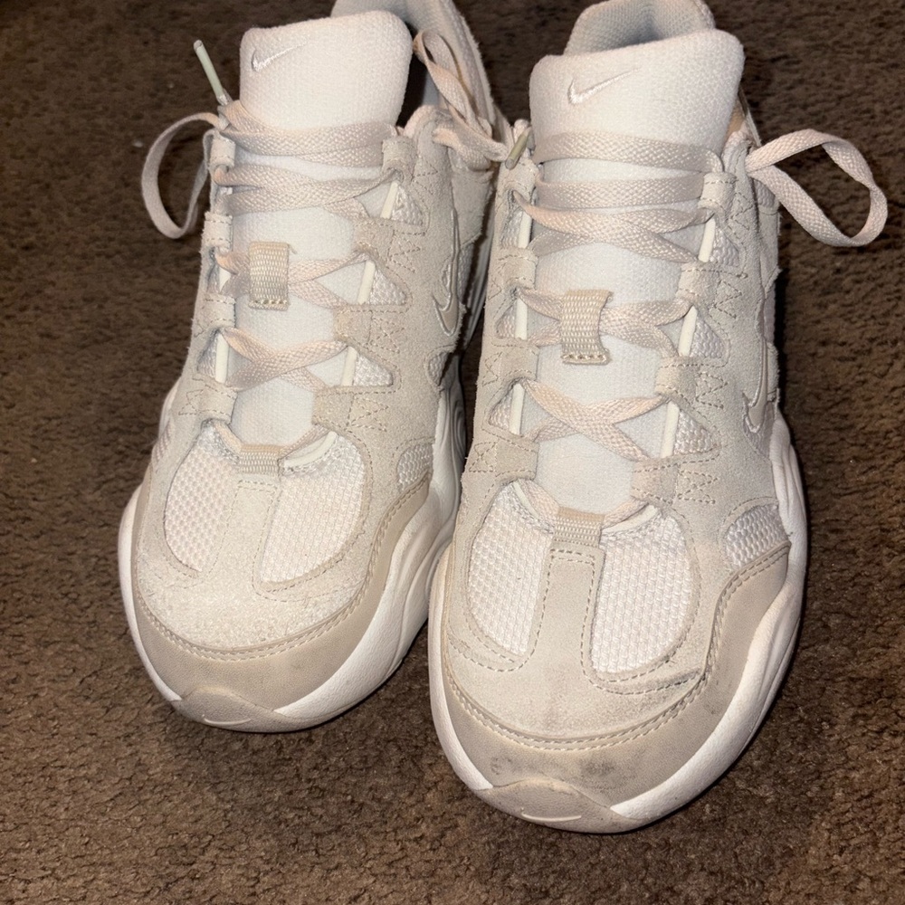 Nike cream/beige Sneakers